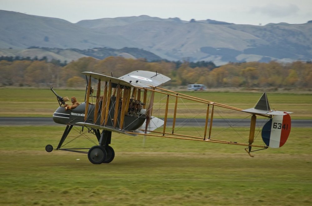 FE2B,_Masterton,_New_Zealand,_25_April_2009_04[1].jpg