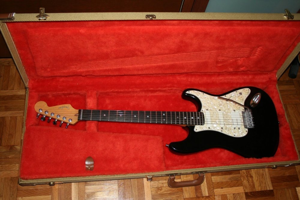 Strat Ultra 002.JPG