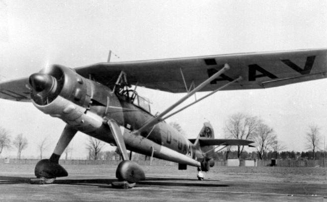 Henschel_Hs126.jpg.c365f5d1a7ec2e6da98e4a19007d7a30.jpg