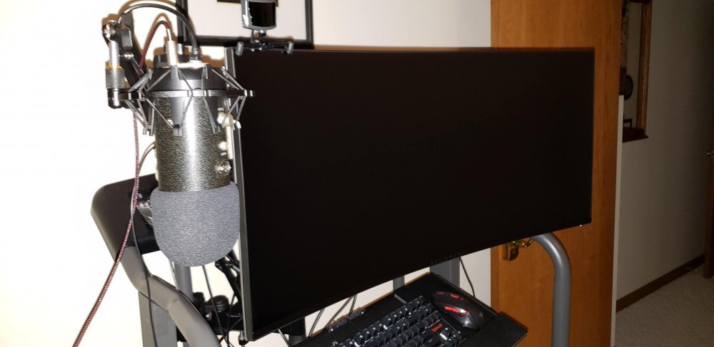 Alienware Monitor.jpg