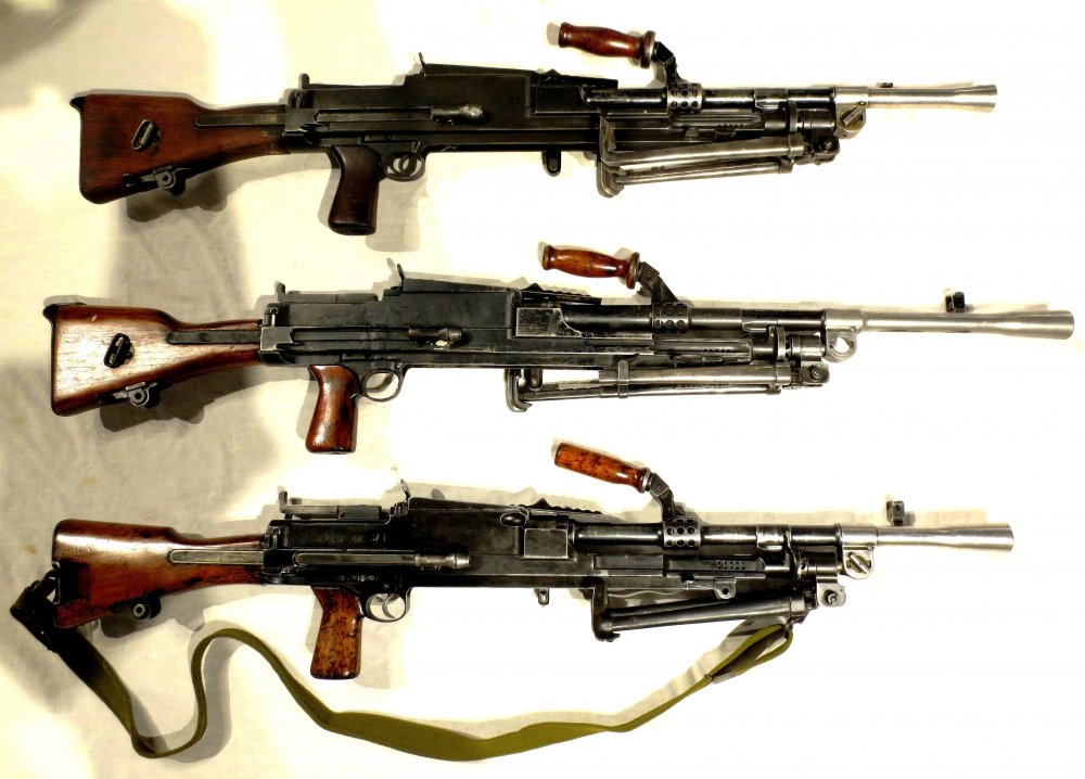 Bren_Guns.thumb.jpg.72913738a53cc1a19248b76b7abcfdbc.jpg