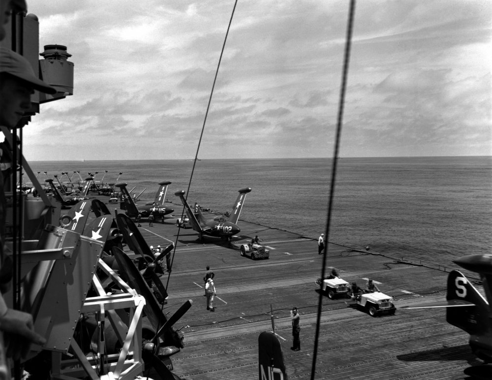 CV-45_flight_deck_1950.jpeg