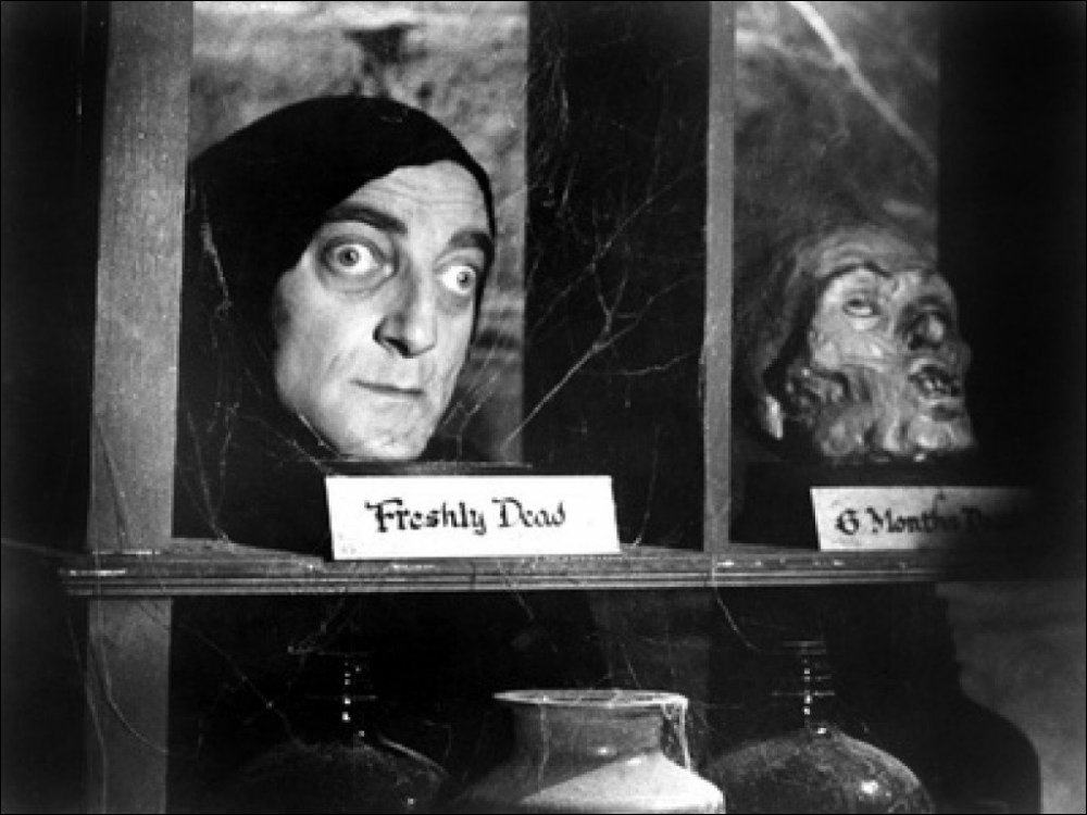 young-frankenstein-marty-feldman-1974.thumb.jpg.cd3dd7122d165ae732a4c75fb75292f4.jpg