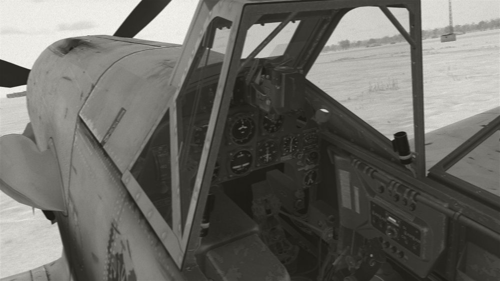 cockpit.thumb.jpg.04855e57c26cb14b26caa5fddabff40e.jpg
