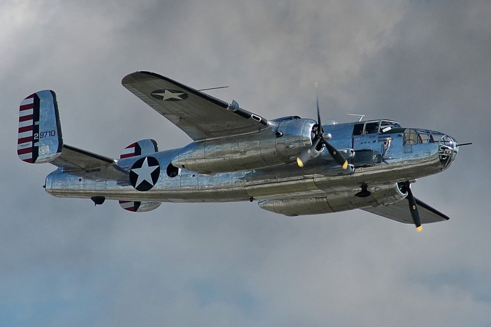 1200px-B-25J_Pacific_Prowler_flying.thumb.jpg.587ad4d81d7aeca418b013ee219c6540.jpg