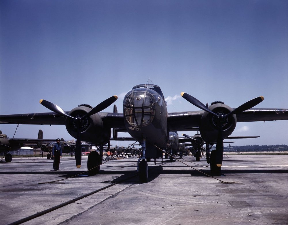B25 tarmac.jpg