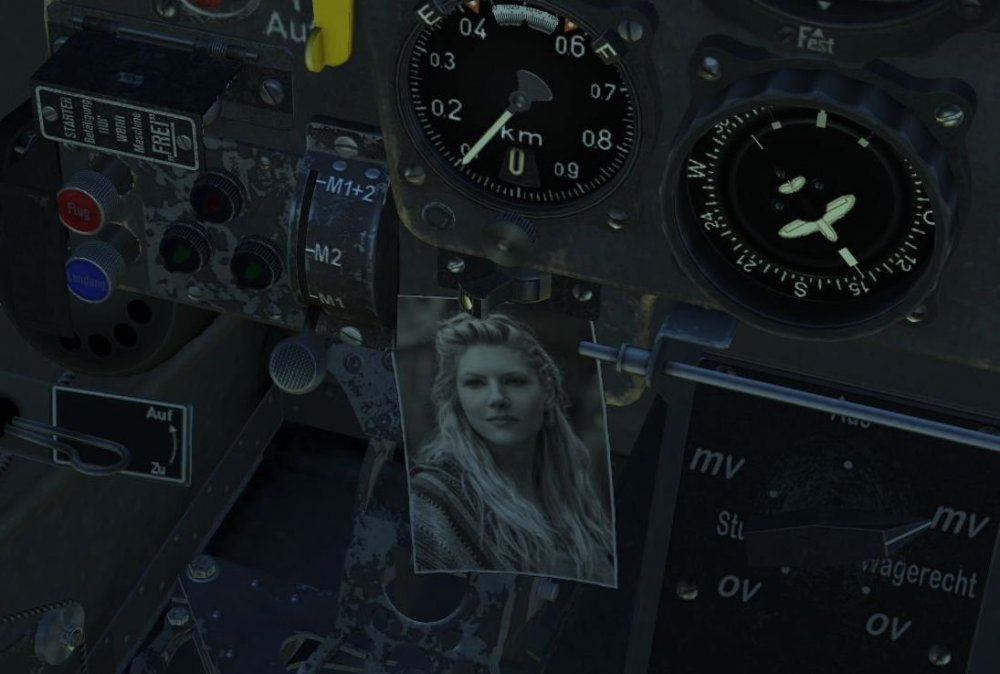 Cockpit_Photo_Bf109K4.jpg