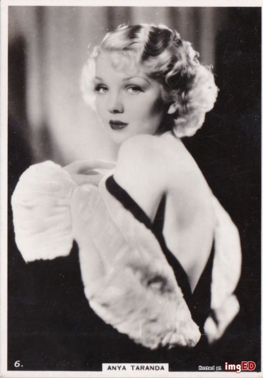 anya-taranda-b-a-t-hollywood-beauties-pin-upcheesecake-1938-cigarette-card.jpg