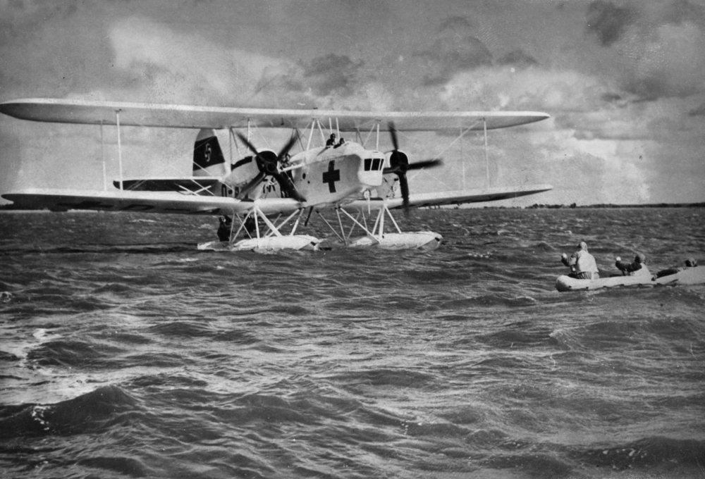 x003-2675-he59a-heinkel59-floatplane-hendon.jpg