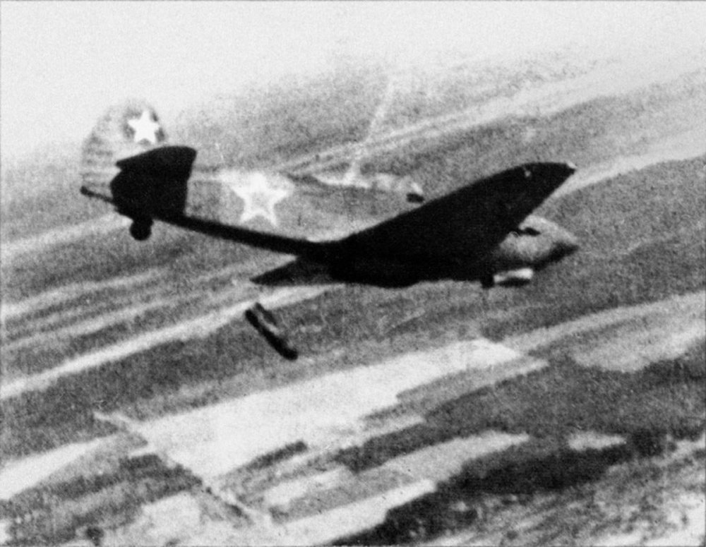 Yak-9B-bombing-ground-targets.jpg