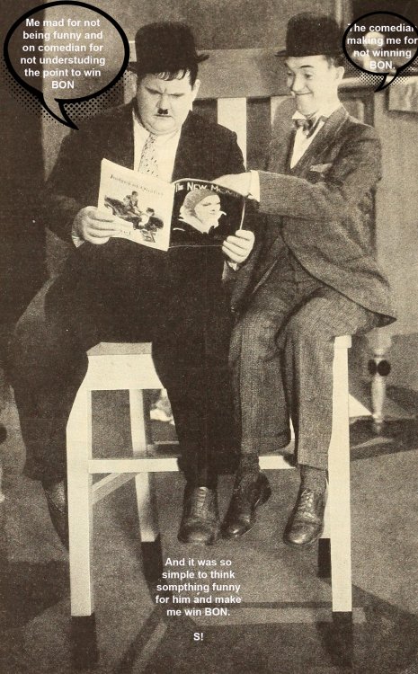 Laurel_&_Hardy_reading_The_New_Movie.jpg