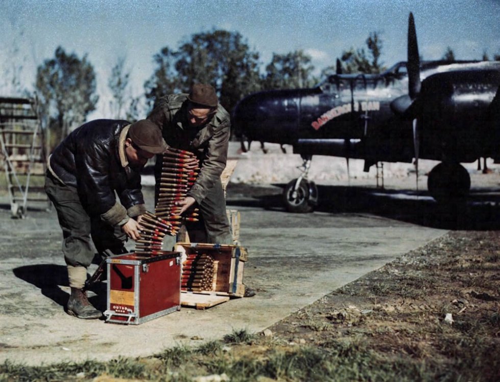 Northrop P-61 Black Widow shells.jpg