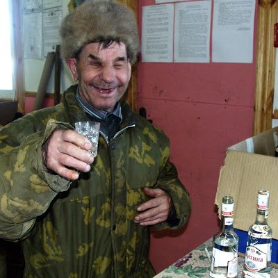 blind-toothless-drunk-russian.jpg.b10327e0c4bb95c2a0ee11502c46bfb0.jpg