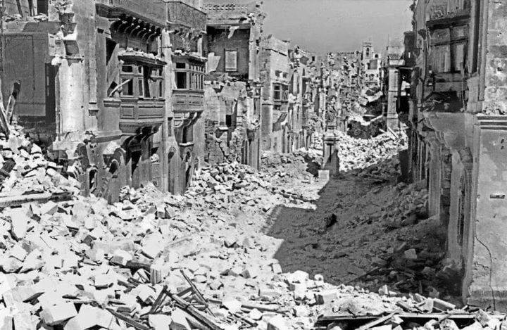 1052650981_BombdamageMalta.jpg.988a7c79689b38957a3bcc4d471b9684.jpg