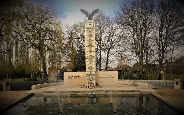 Polish_Airforce_Memorial_Northolt_EAGLE_il-2forum.jpg.c8e8a6e8be36b90d54508e54ee4007cc.jpg