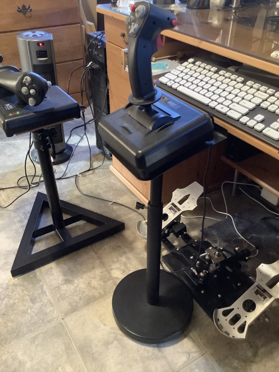 joystick_speaker_stands_2.jpg