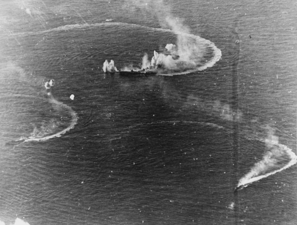 Japanese_aircraft_carrier_Zuikaku_and_two_destroyers_under_attack_on_20_June_1944_(80-G-238025).thumb.jpg.1f076996368e2f58f662d5cb71dd3721.jpg