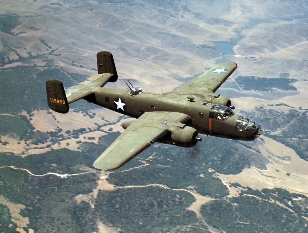 North_American_Aviations_B-25_medium_bomber_Inglewood_Calif.jpg