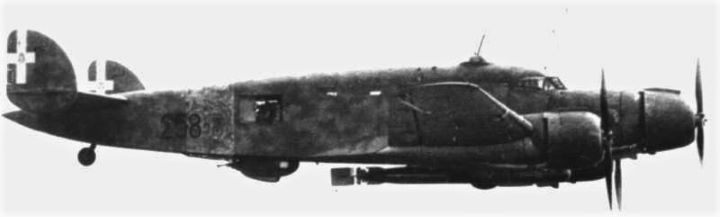 Savoia-Marchetti_SM-84_torpedo.jpg.59ad9b37ac8fc7bde2dd0313fd8d38c5.jpg