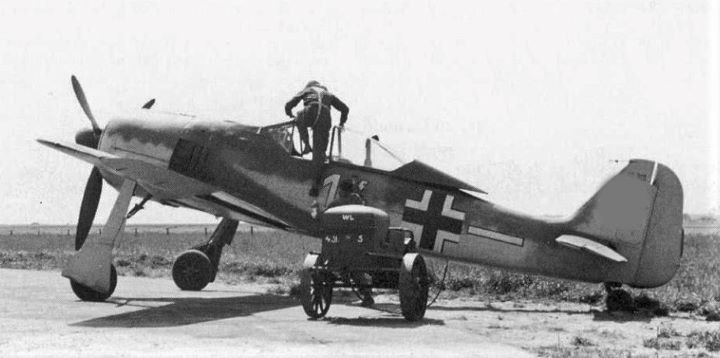 1598858200_FW-190A-1ofJG26inFrance-June1942.jpg.77939464c8b2552e7cc5c1021a8bd8c8.jpg