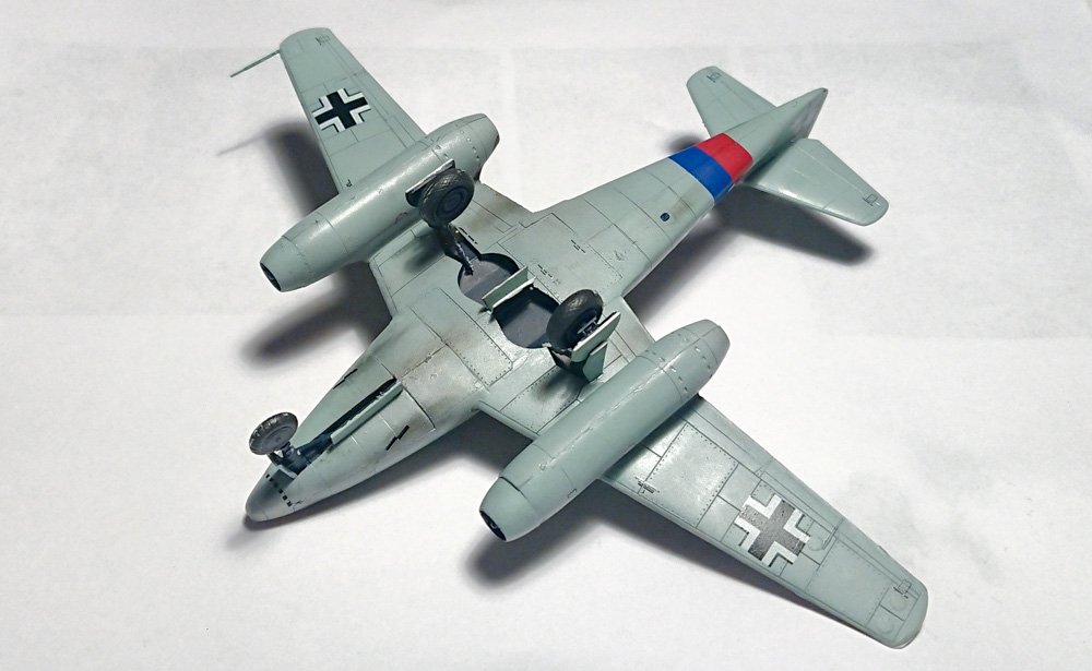 Me-262-21.jpg.72cb34471fe7a3e14f87fd3c70c71183.jpg
