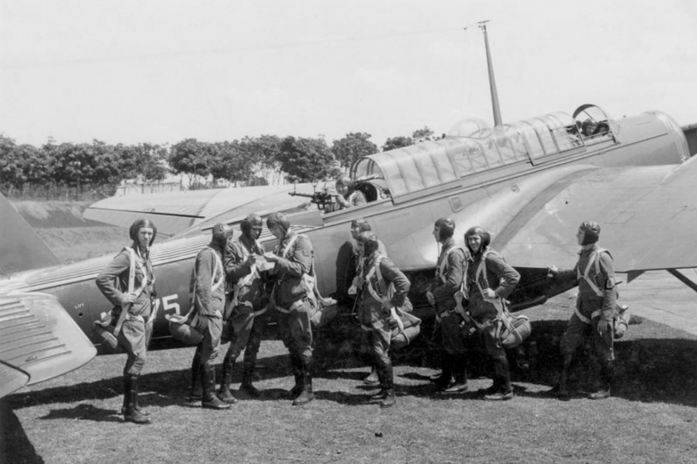 Glenn B10 training Tjilitan.png