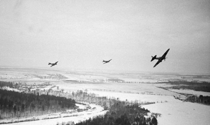 489485684_SovietIl-2snearMoscow-December1941.jpg.e7797e696f40af443793b64586e00377.jpg
