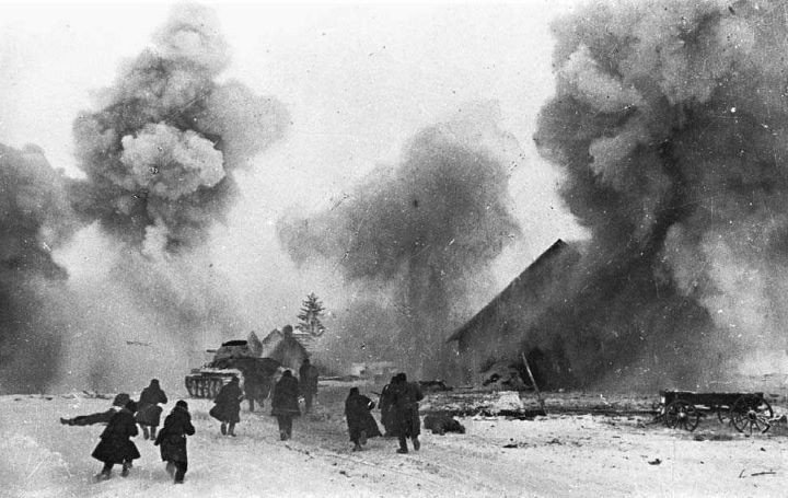 156684250_Sovietwinterattack1941-42.jpg.88b395c366bd555912303a5a74dd2eab.jpg