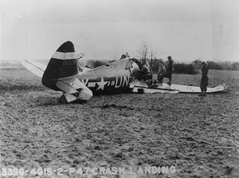 1899081860_8_P-4741-632656FGHAROLDCOMSTOCK3FEB1944.jpg.0ba6c1ff25856fe6494bd35fbb300010.jpg
