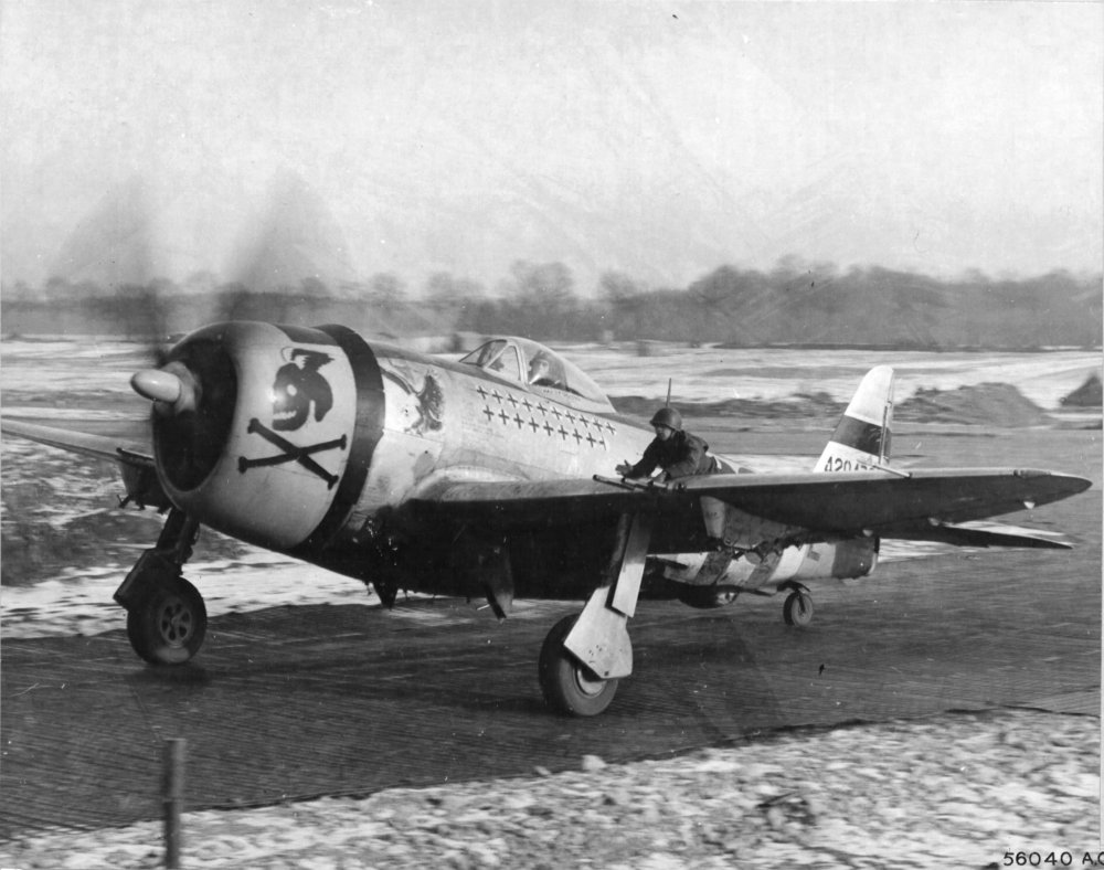 P-47D_Thunderbolt_353rd_Fighter_Squadron_flown_by_Maj_Glenn_T_Eagleston.thumb.jpg.98663cf0cfc9f2477d8e992285553636.jpg