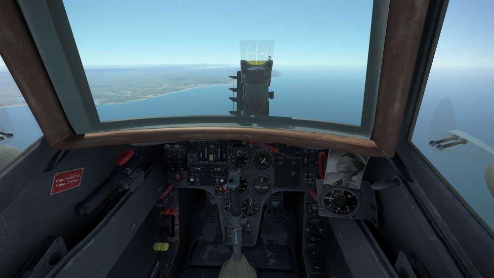 Cockpit-Flash-Texture-OFF.thumb.jpg.3fce3424a0cf26bacbb4f46d0efff4e1.jpg