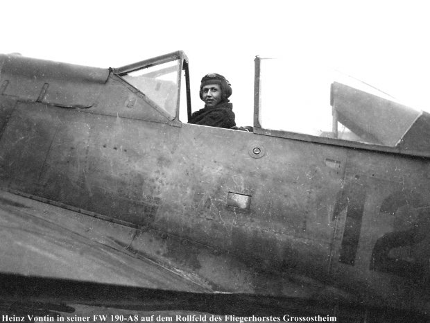 a_Heinz_Vontin_in_in_seiner_FW_190-A8.jpg.a2892f9614ccf8f21caccdd0e4ff55cb.jpg