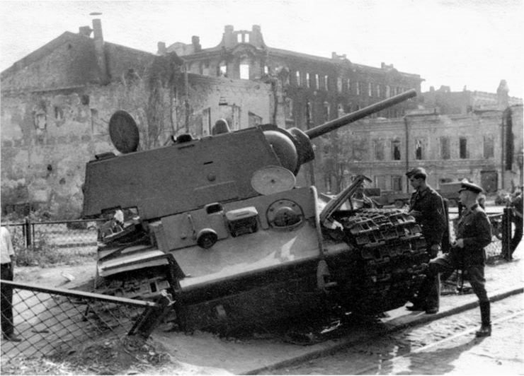 1435224447_KV-1wreckedatRostov.jpg.e6c5f76f196c2614497713d79788e97d.jpg