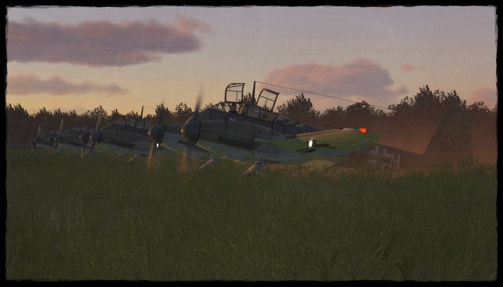 il2gb_me410_flight_line.thumb.jpg.befe079939110dfd15420d6d3c102926.jpg