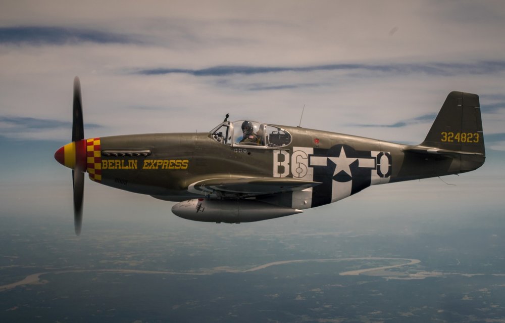 usaf-istrebitel-vtoraia-mirovaia-voina-north-american-p-51-m.thumb.jpg.70f41179439706f2bf671938de8675c1.jpg