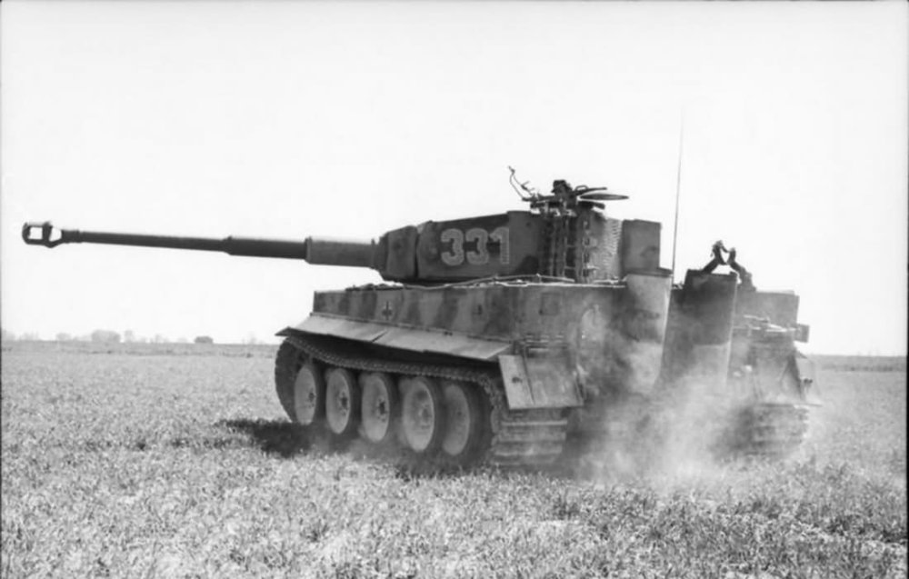 Tiger_tank_number_331_of_Schwere_SS-Panzer-Abteilung_101_France_1944.thumb.jpg.32d428aebcee74d9290bd683fd5d8467.jpg