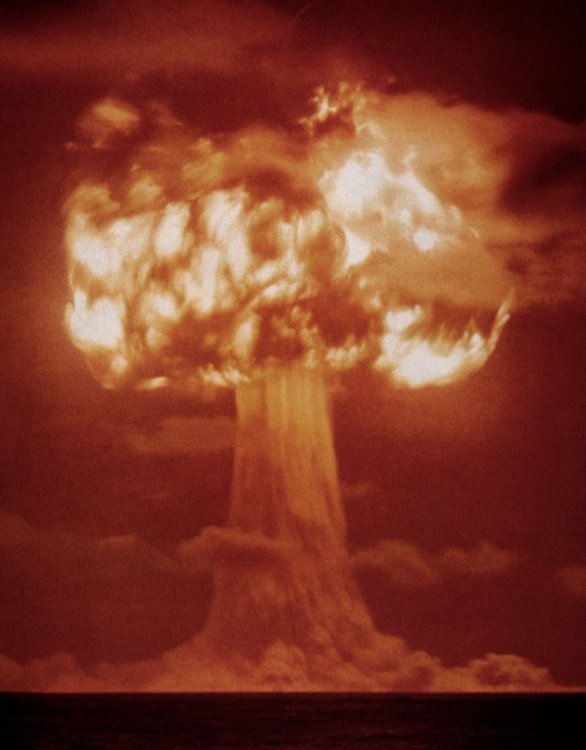 atom-bomb-trinity-test.jpg