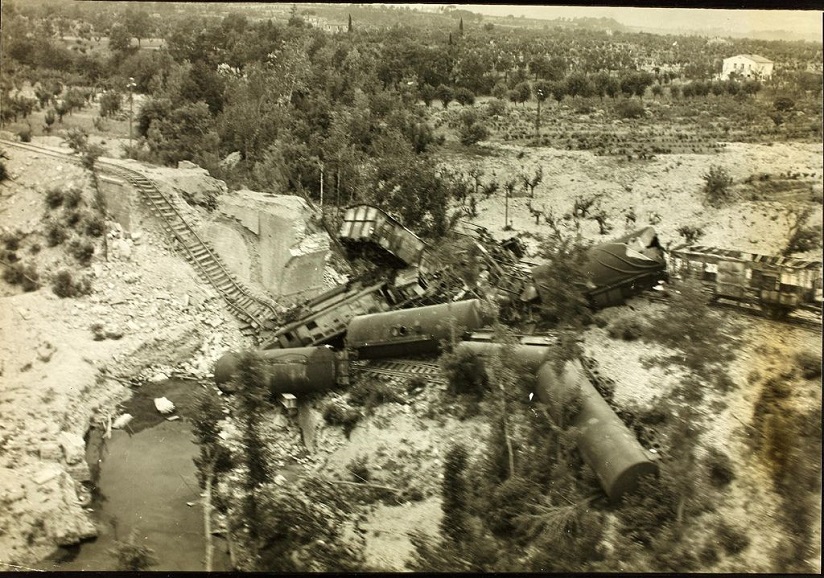 1393564067_Italianrailwaydestruction.jpg.a87746dae274a974d9a781945e6e6b5a.jpg