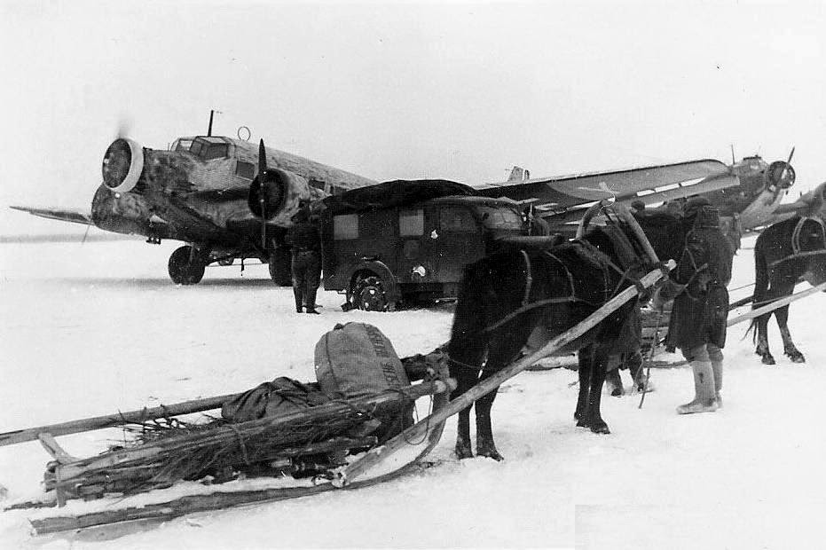 ju52-rus01s-2861719826.jpg.8252dc460a4d1b31ea307862a544bb25.jpg