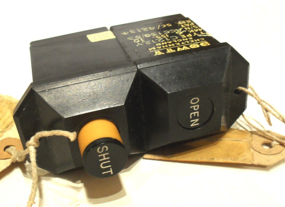 RAF Aircraft Selector Switch 5CW 4213.JPG