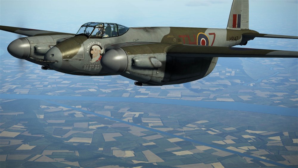 MosquitoMkVII - 418th Sqn. 'Hairless Joe' censuré.jpg