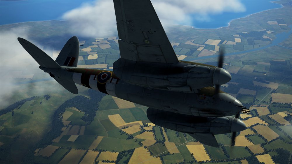 MosquitoMkVII - 418th Sqn. 'Lady luck'.jpg