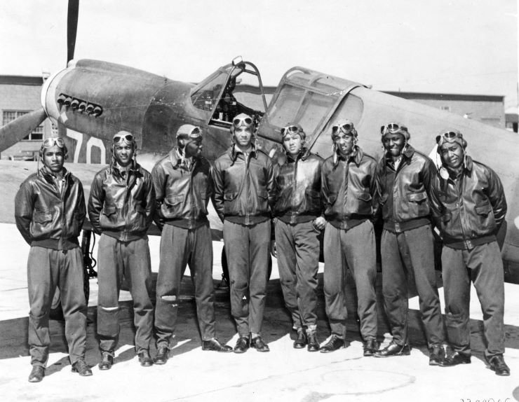 Tuskegee_Airmen_ca_1943.jpg.5f51200d09e59e37448dc1bf65a87a04.jpg