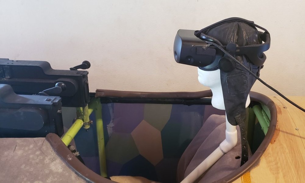 FOKKER D7 SIM POD PILOT HEAD POSITIONER.jpg