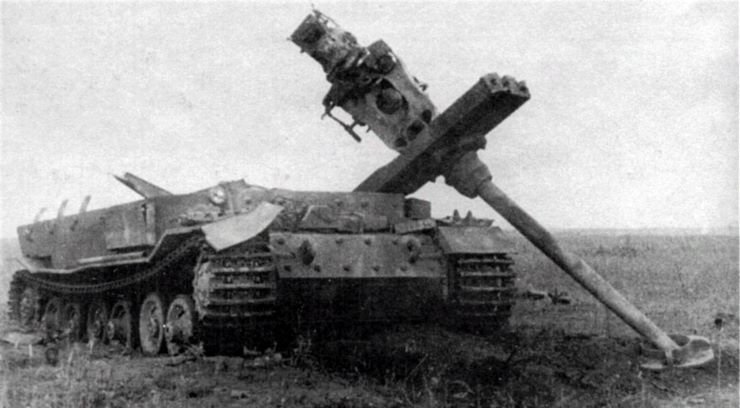 KnockedoutPanzerjgerTiger(P)Ferdinandof653SchwerePanzerjgerbataillonatKursk.jpg.ed7b002f32a8649918e1aea64877b5d2.jpg