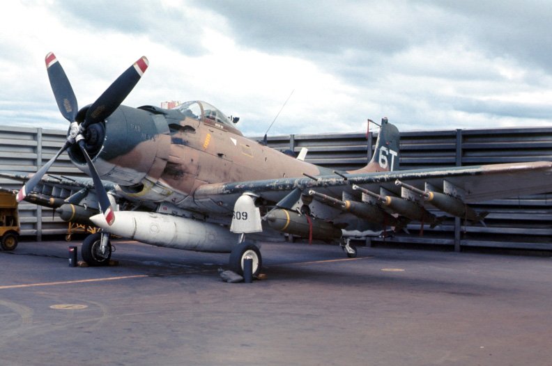 Skyraider.jpg.cc903c559b34a1aa0c1cd4228d40a866.jpg