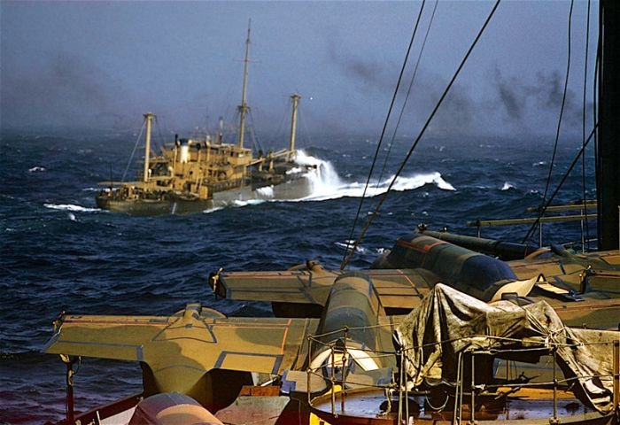 atlantic_convoy_32-1058700097.jpg.c84f3e8ad655f646458d02aeb381dffa.jpg