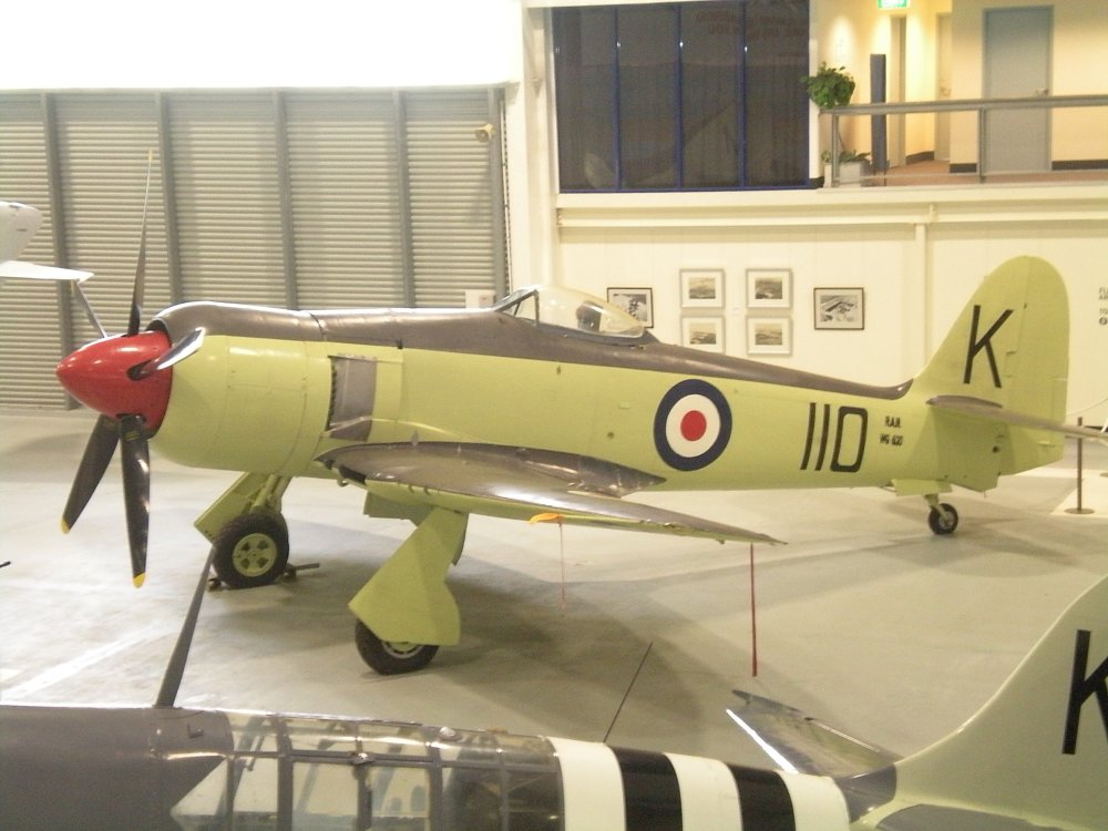 HawkerSeafury004.thumb.JPG.b301d470106493a78575d11a6006852b.JPG