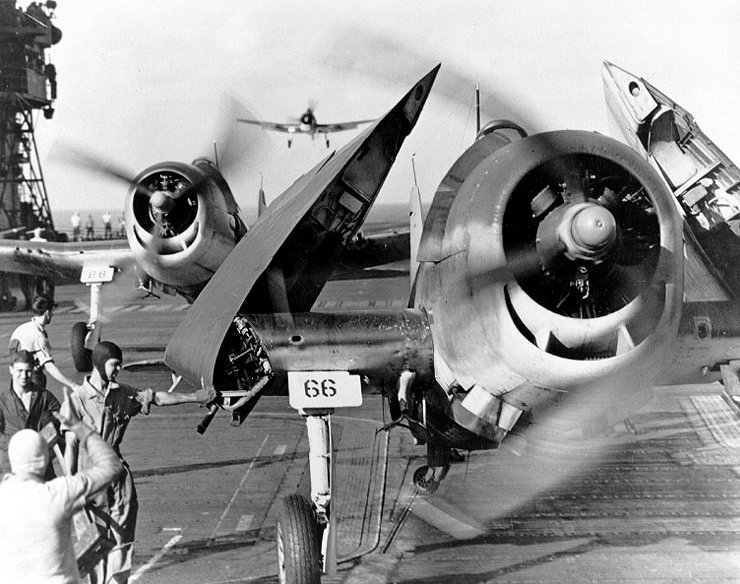 F6F-3fighterslandingonUSSEnterprise(CV-6)17Feb44.jpg.db1d34d68609293256b185756736fcc4.jpg