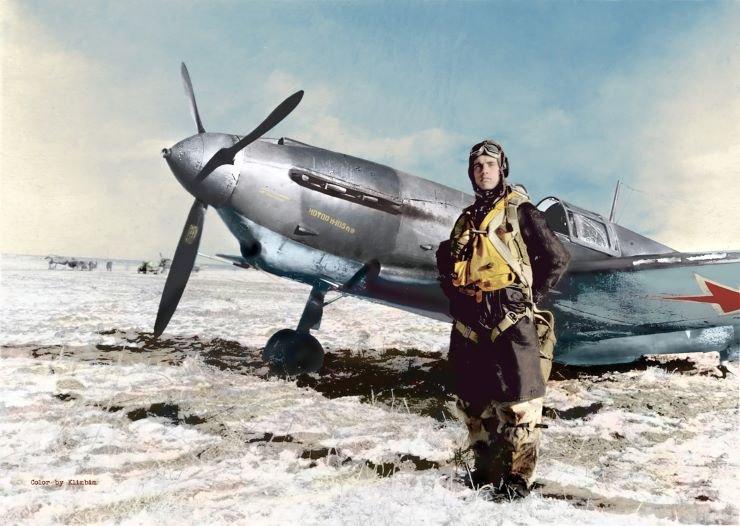 HerooftheSovietUnionAndreiKulaginwithhisLaGG-3in1943-Kulaginiscreditedwith22victorieswiththetypeandwillsurvivethewarwith30solovictories.jpg.2381ca7a01e0cc8c0043420c4bb0e213.jpg